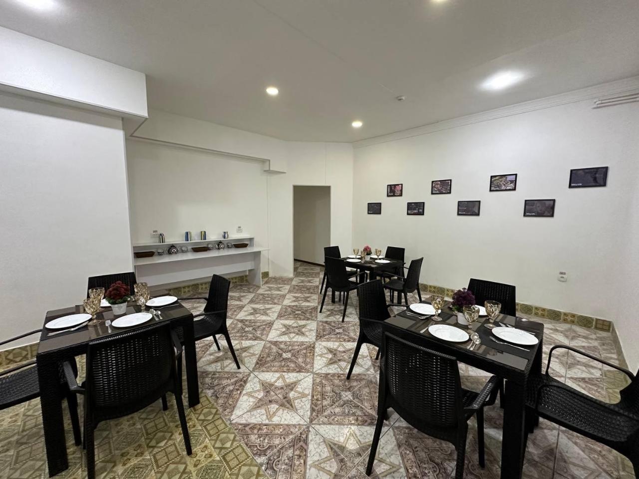 Home Alone Hotel Taskent Exterior foto